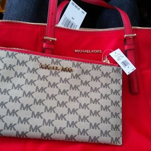 Micheal Kors Hand Bag & Micheal Kors Wallet